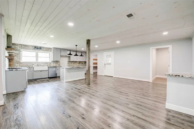 $310,000 | 379 Hale Road, Bay City, TX 77414