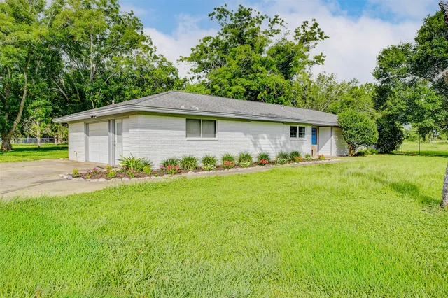 $310,000 | 379 Hale Road, Bay City, TX 77414