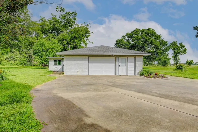 $310,000 | 379 Hale Road, Bay City, TX 77414