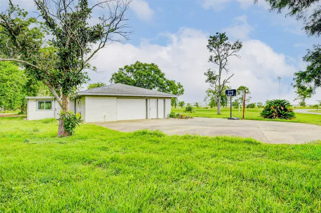 $310,000 | 379 Hale Road, Bay City, TX 77414