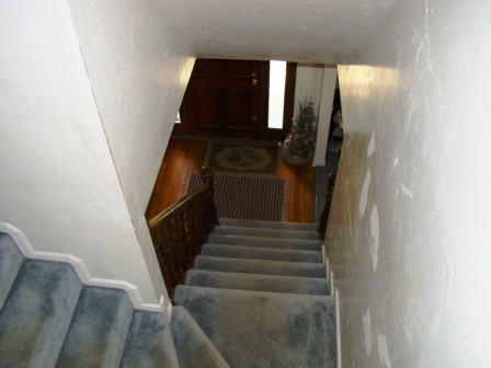 12221 Sandstone Drive Redding, CA 96003 - Photo 25 of 33 a view of entryway