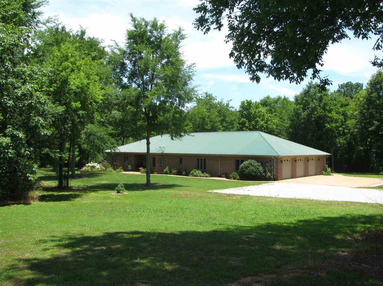 2005 Kendrick Road Michie, TN 38357 - Photo 1 of 25 Gallery Image 1