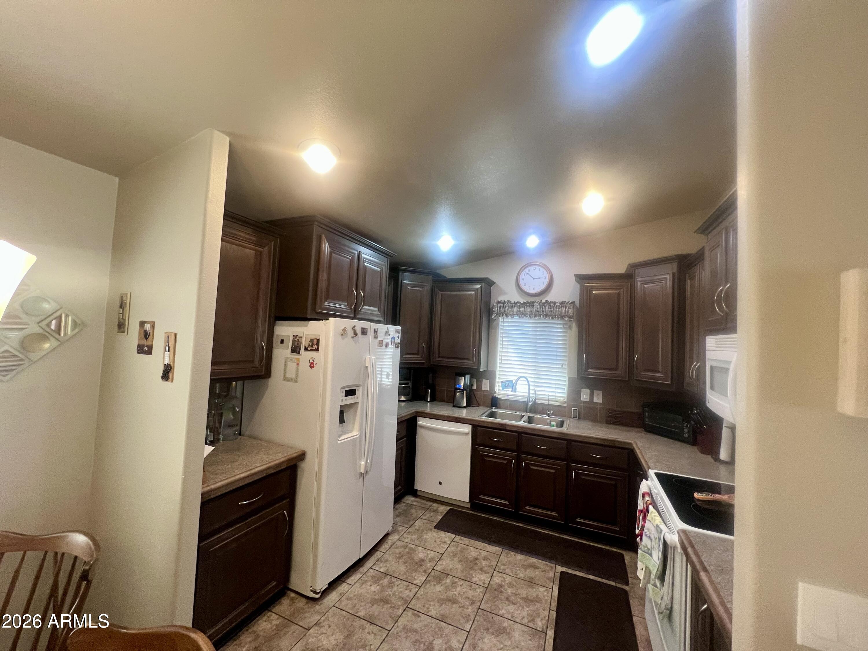 650 North Hawes Road, Unit 4004 Mesa, AZ 85207 - Photo 2 of 12 4004Kitchen