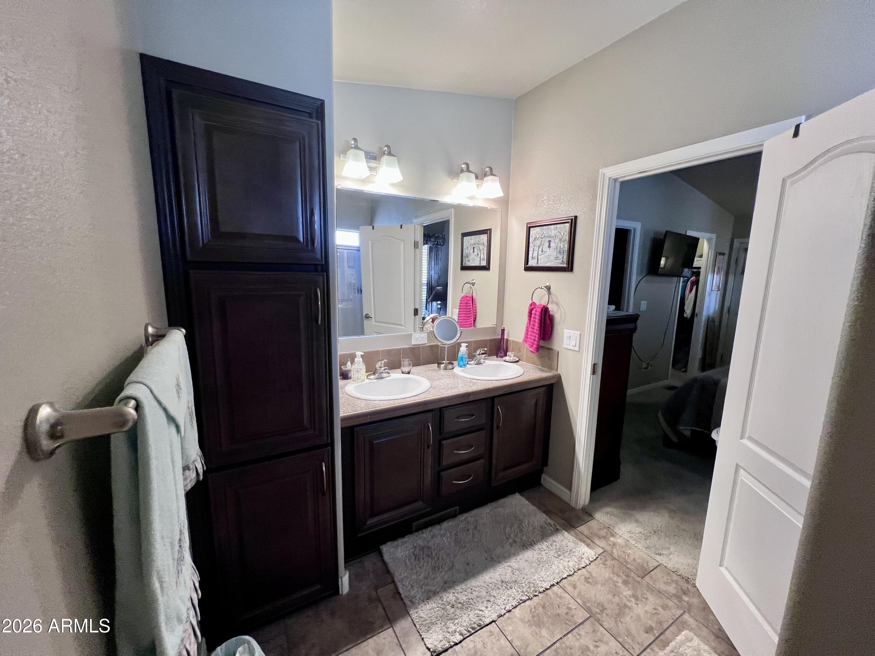 650 North Hawes Road, Unit 4004 Mesa, AZ 85207 - Photo 6 of 12 4004PrimaryBath1