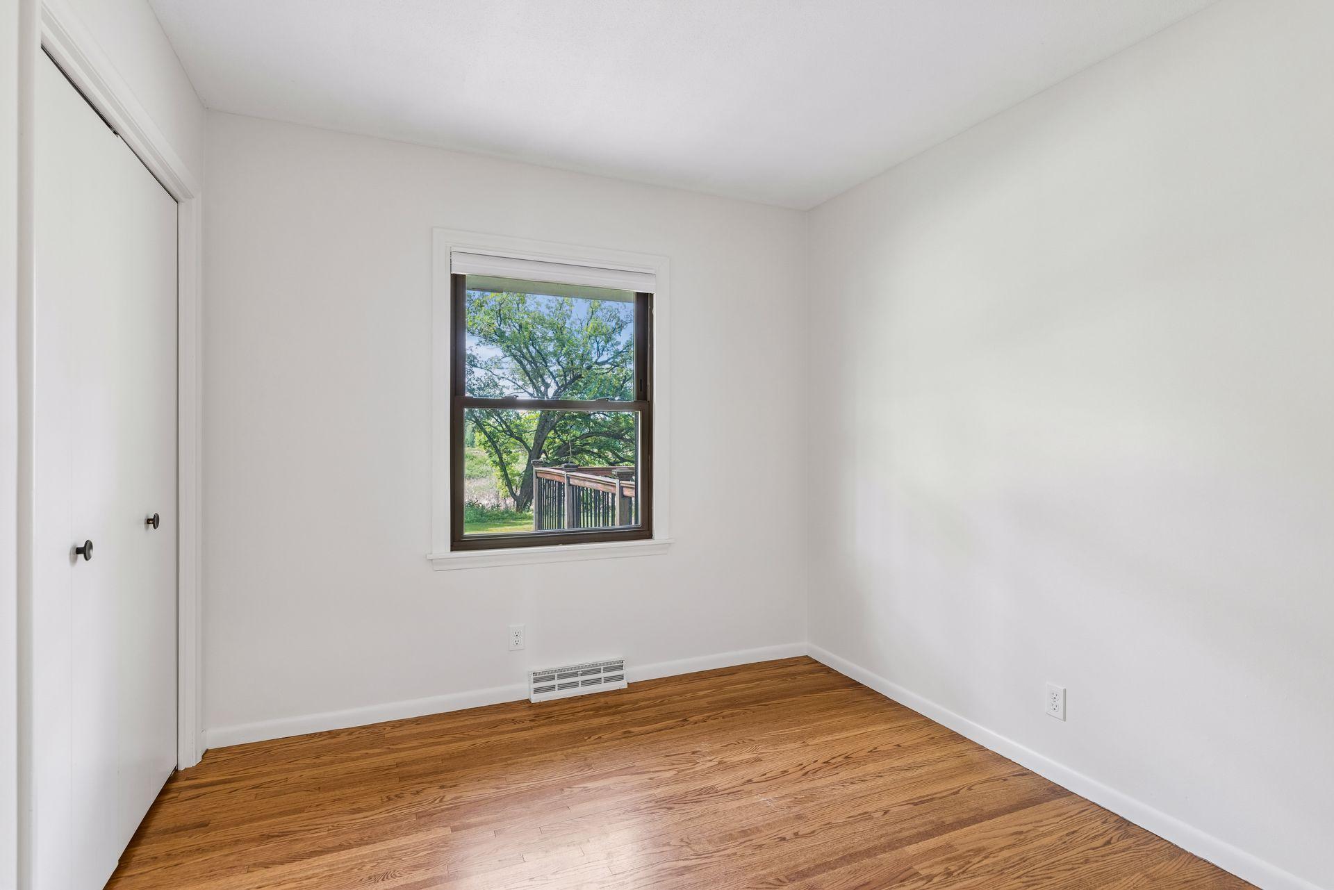 4117 Poplar Bridge Road Bloomington, MN 55437 - Photo 17 of 25