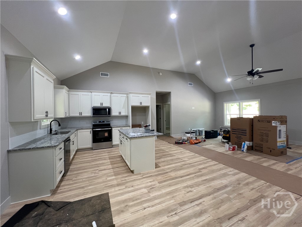 79 South Gholston Extension Comer, GA 30629 - Photo 4 of 17 great room
