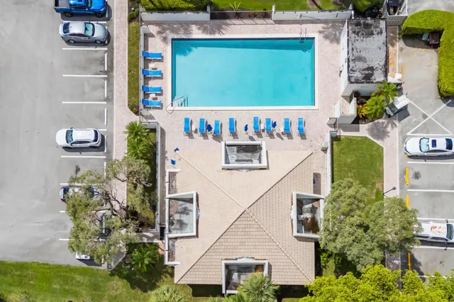 $290,000 | 2003 Bridgewood Drive, Unit 2003, Boca Raton, FL 33434