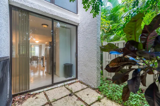 $290,000 | 2003 Bridgewood Drive, Unit 2003, Boca Raton, FL 33434