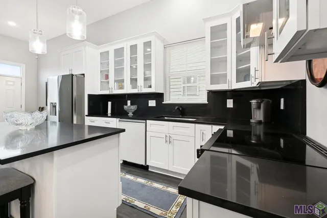 $2,400 | 2133 Dumaine Street, New Orleans, LA 70116