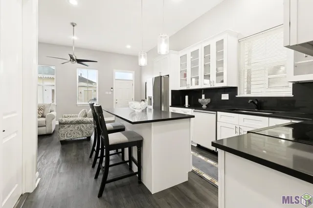 $2,400 | 2133 Dumaine Street, New Orleans, LA 70116