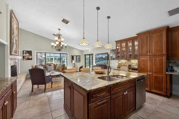 $6,500 | 168 Thornton Drive, Palm Beach Gardens, FL 33418