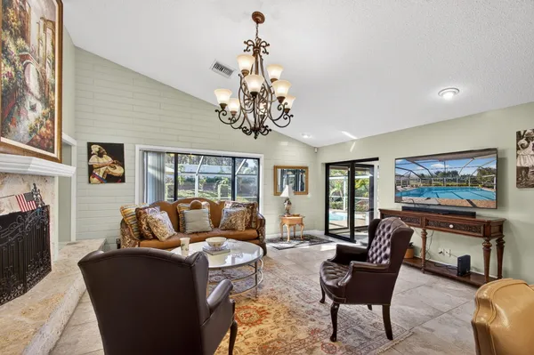 $6,500 | 168 Thornton Drive, Palm Beach Gardens, FL 33418