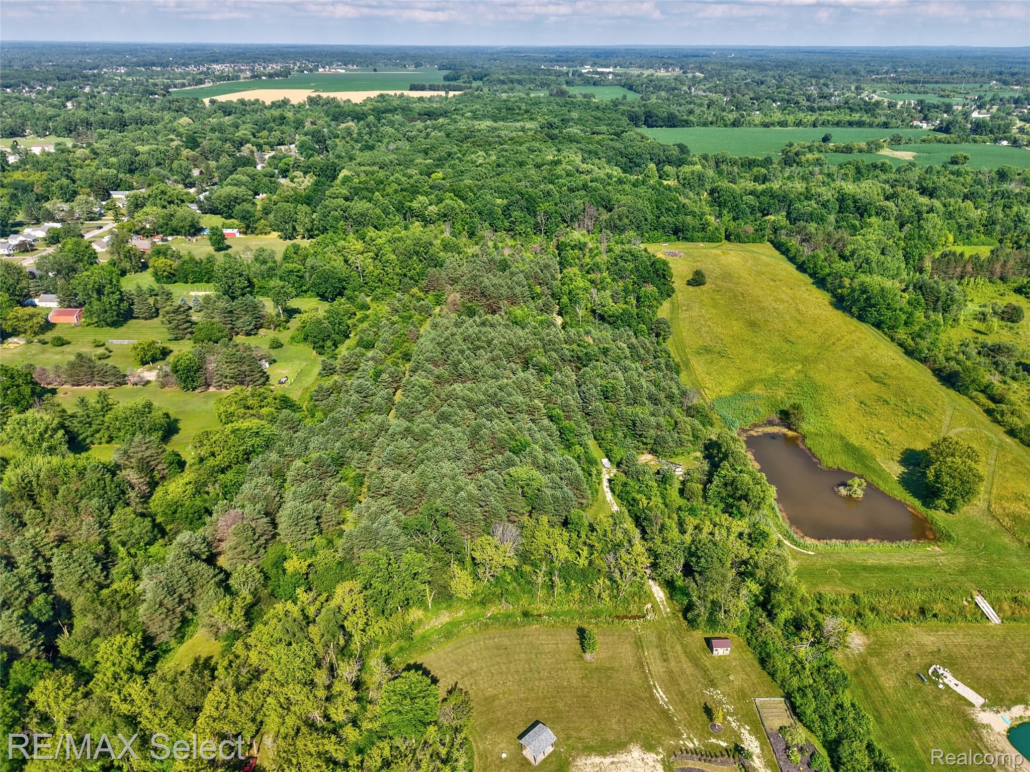 3309 South Vassar Road Davison, MI 48423 - Photo 9 of 45 3309 S. Vassar Rd 026.jpg