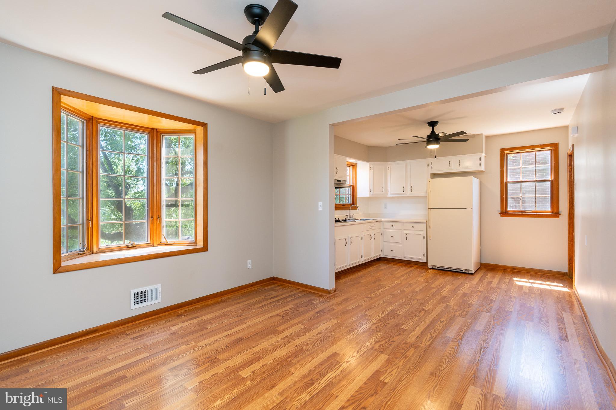 8215 Edwill Avenue Rosedale, MD 21237 - Photo 5 of 21