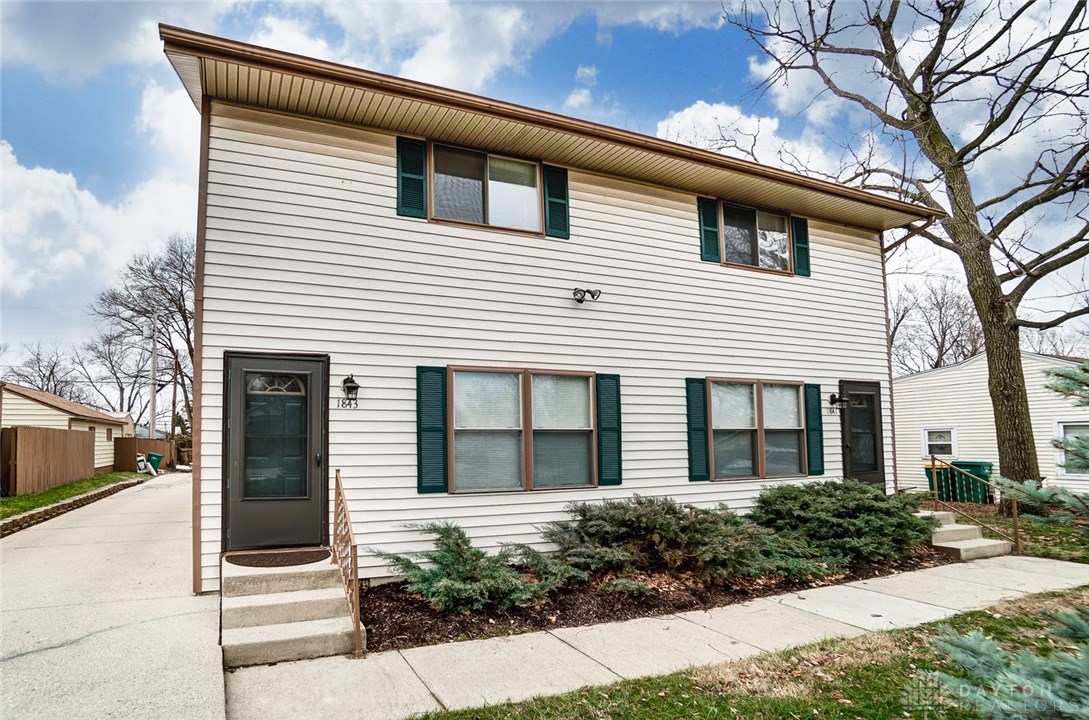 1843 Rice Boulevard, Unit 1843 Fairborn, OH 45324 - Photo 2 of 31