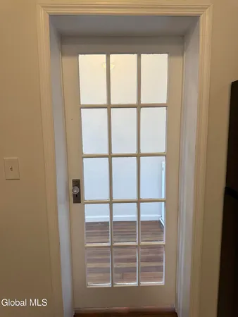 $2,725 | 346 Madison Avenue, Unit 3, Albany, NY 12210