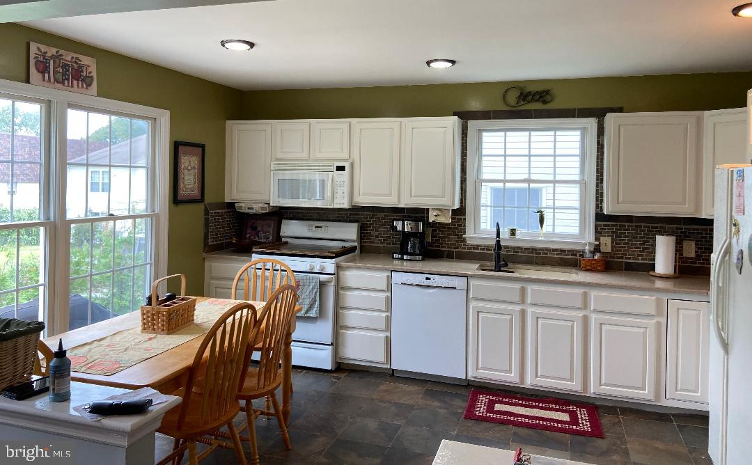1257 Southampton Road Philadelphia, PA 19116 - Photo 11 of 48