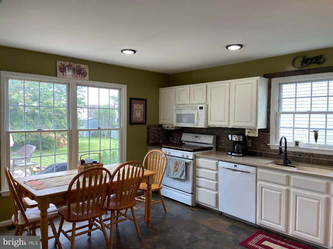 1257 Southampton Road Philadelphia, PA 19116 - Photo 12 of 48