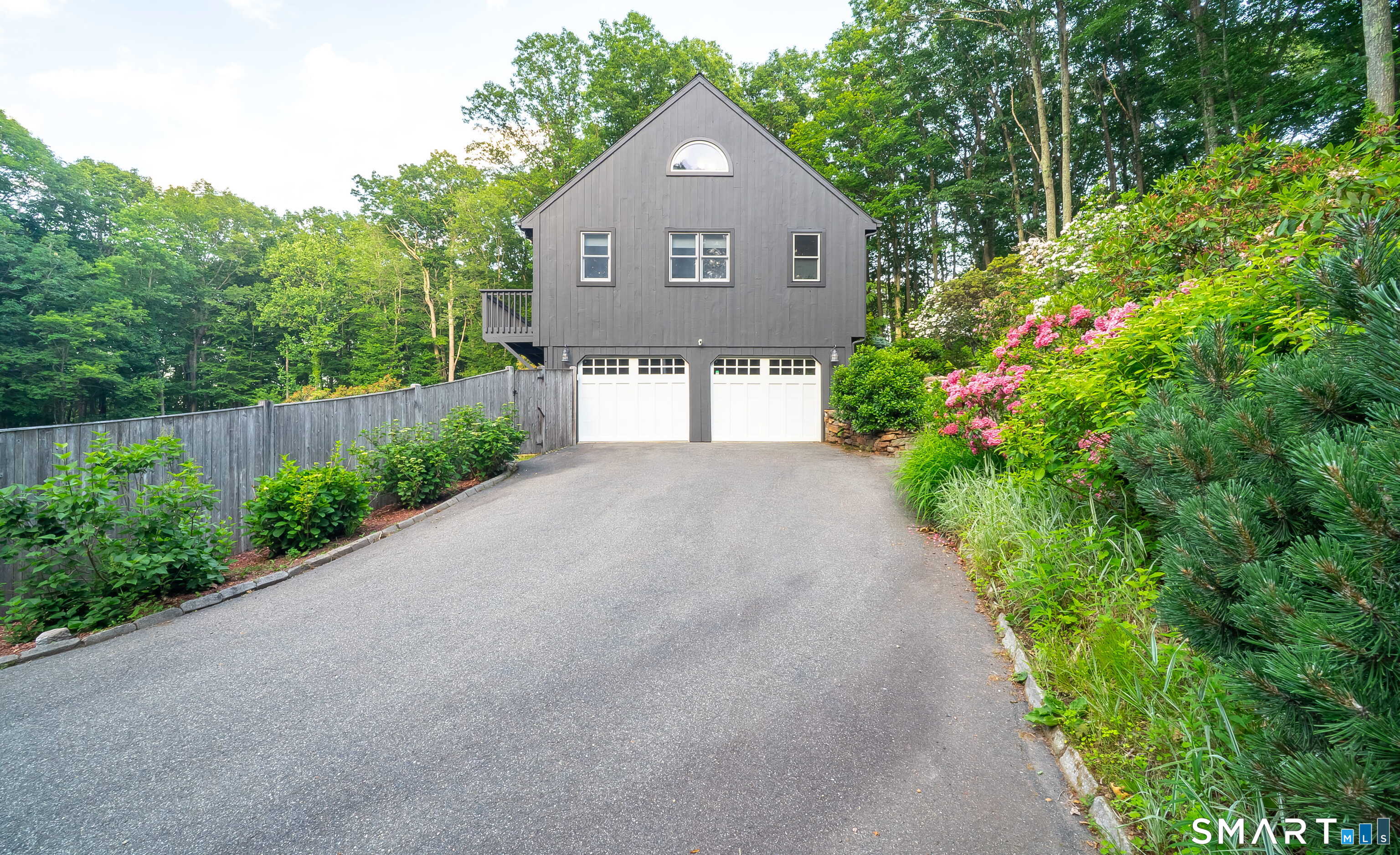 281 Peddlers Road Guilford, CT 06437 - Photo 2 of 38 Gallery Image 2