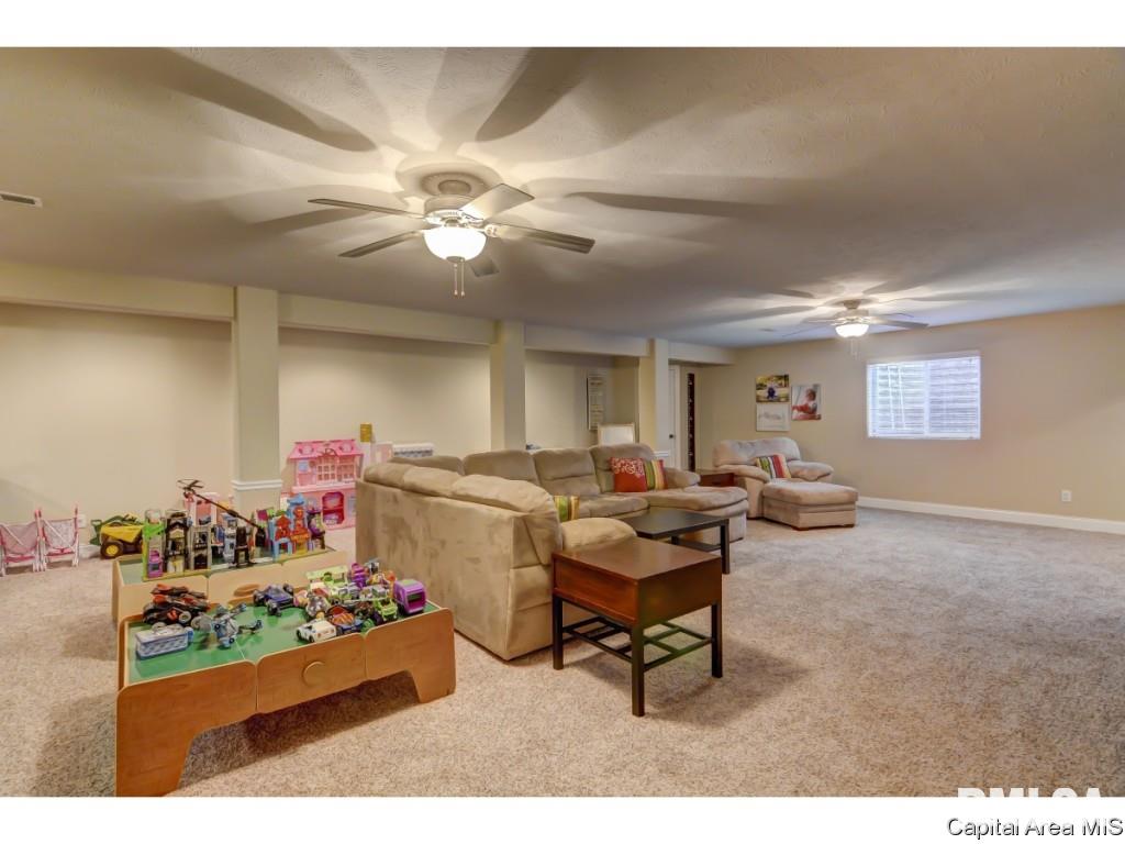 1524 Winston Drive Springfield, IL 62711 - Photo 17 of 30 Gallery Image 17