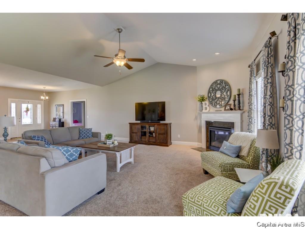 1524 Winston Drive Springfield, IL 62711 - Photo 3 of 30 Gallery Image 3