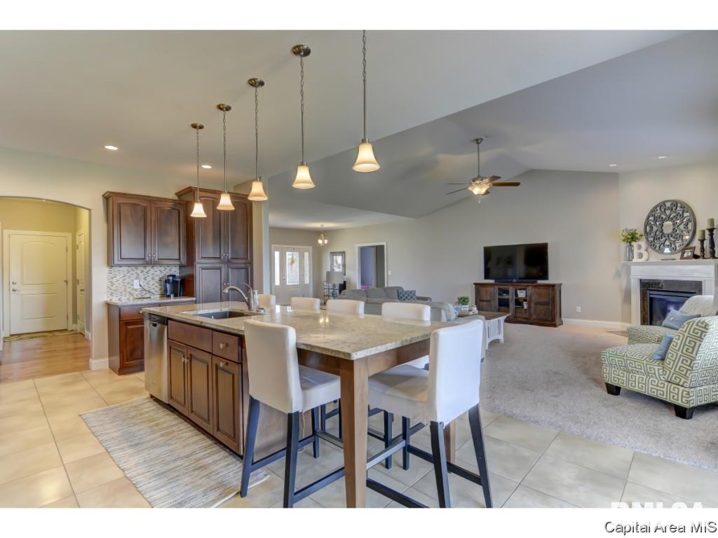 1524 Winston Drive Springfield, IL 62711 - Photo 7 of 30 Gallery Image 7