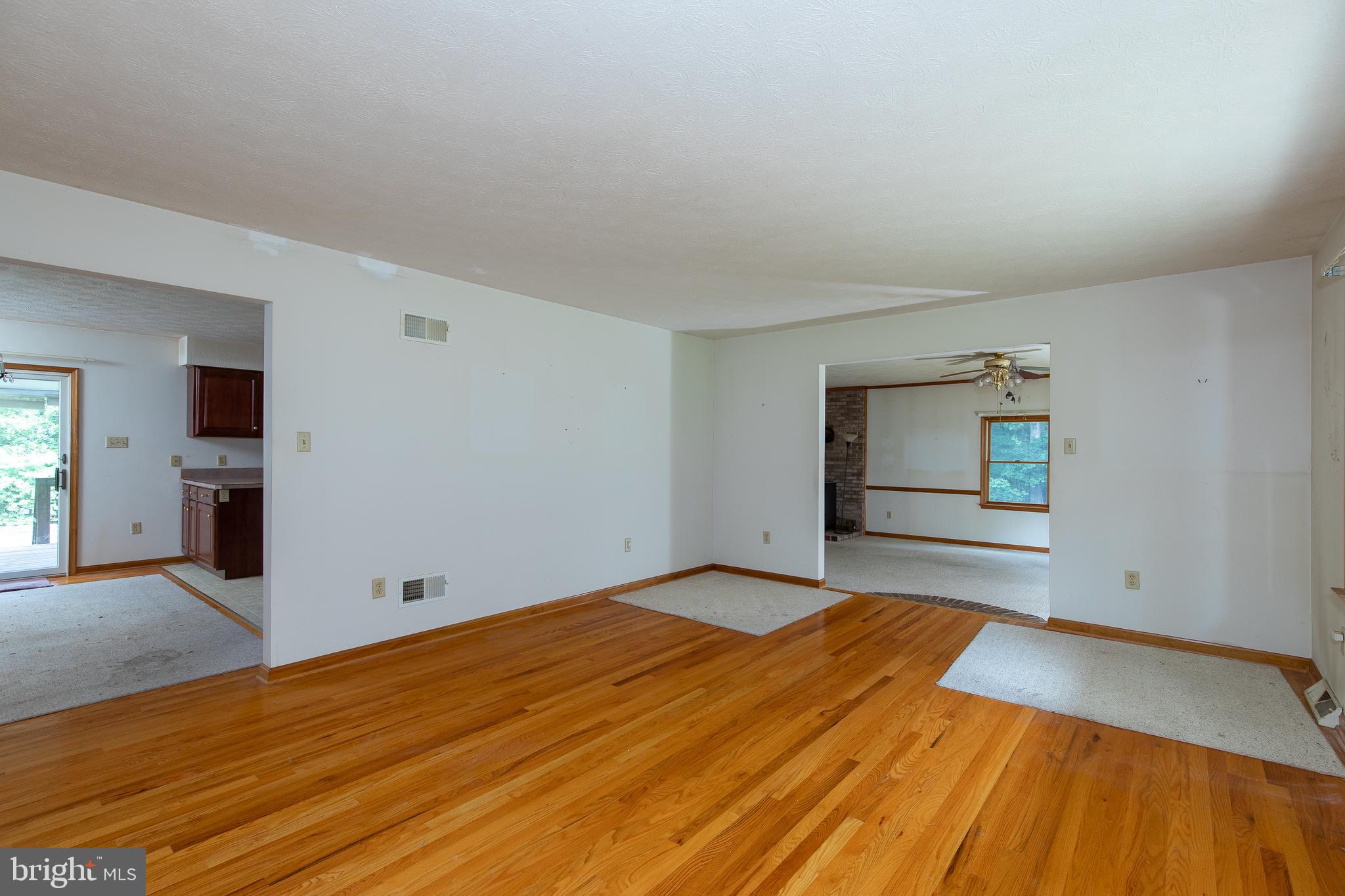 1435 Reynolds Road Cross Junction, VA 22625 - Photo 4 of 20