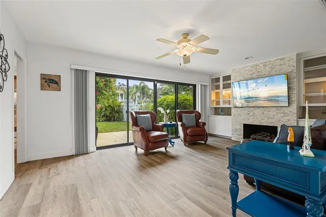 $2,995 | 7215 Westmoreland Drive, Sarasota, FL 34243