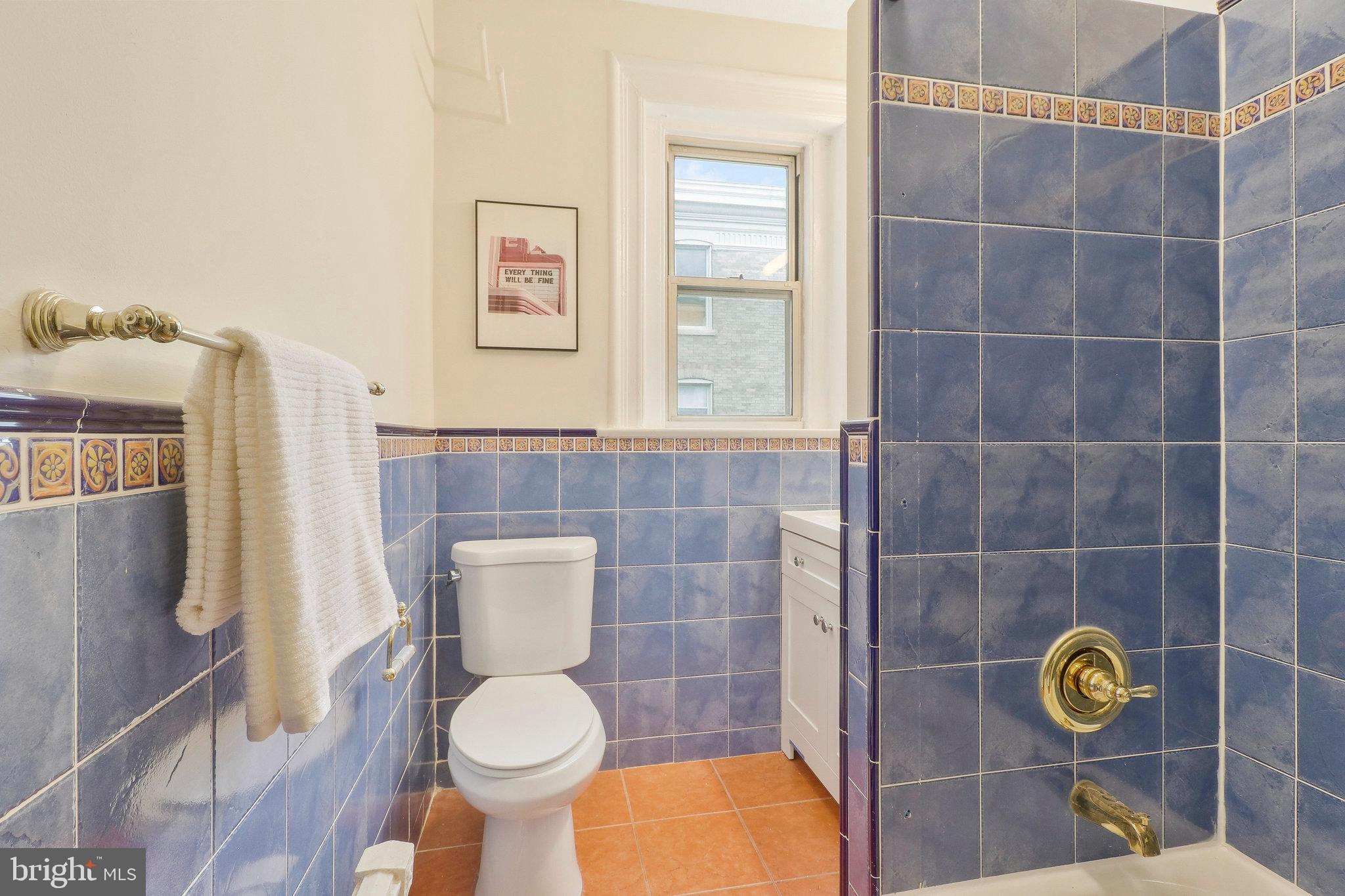 2022 Columbia Road Northwest, Unit 604 Washington, DC 20009 - Photo 12 of 19 Lovely full bath