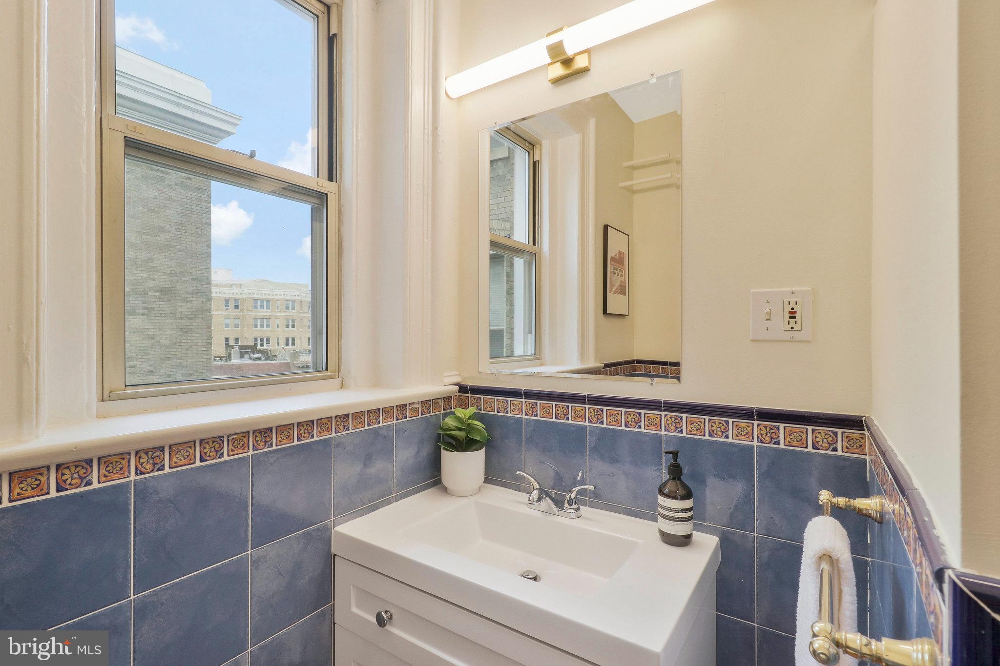 2022 Columbia Road Northwest, Unit 604 Washington, DC 20009 - Photo 13 of 19 New vanity/lighting