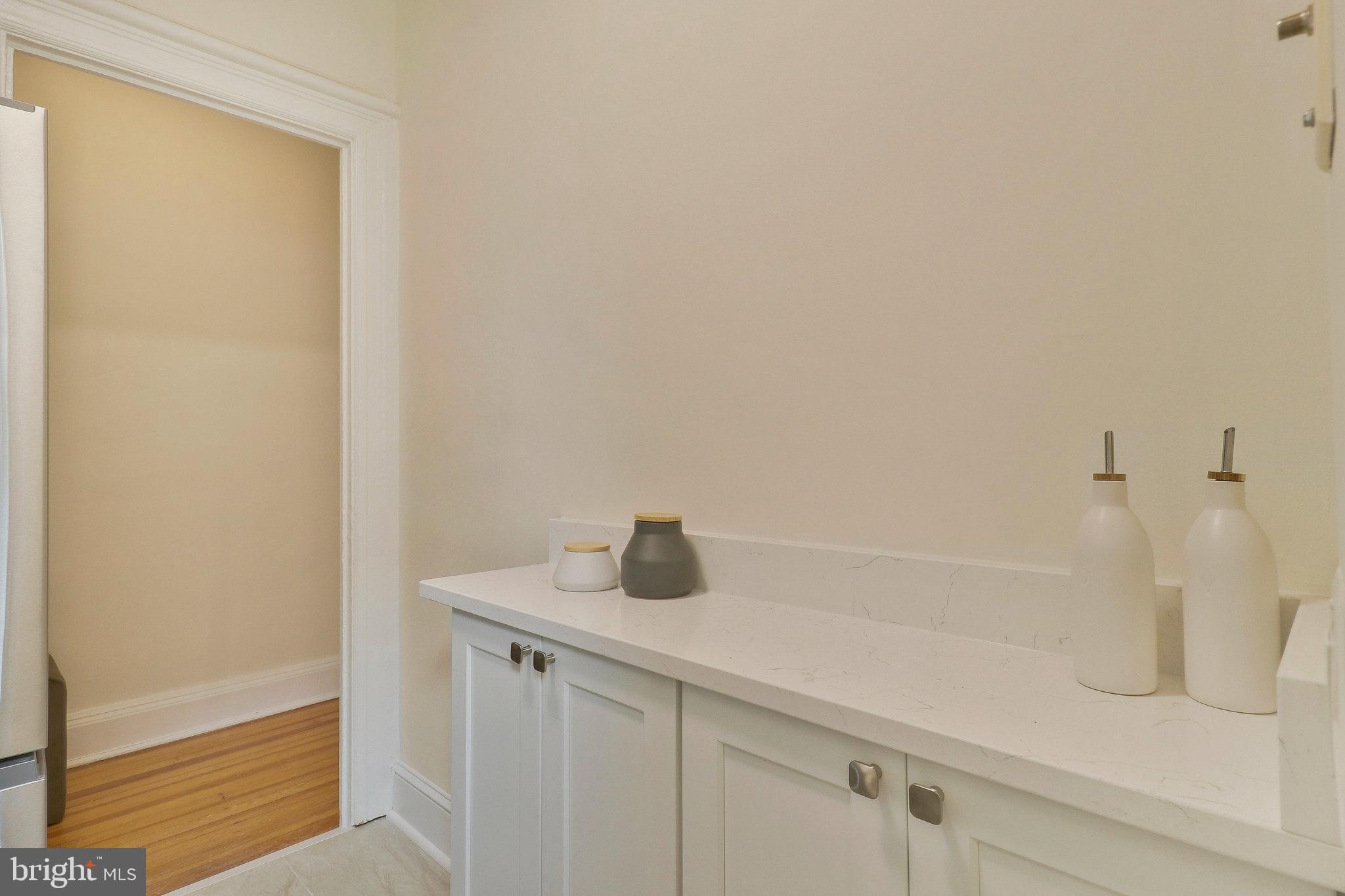 2022 Columbia Road Northwest, Unit 604 Washington, DC 20009 - Photo 10 of 19 Second prep surface/counter space