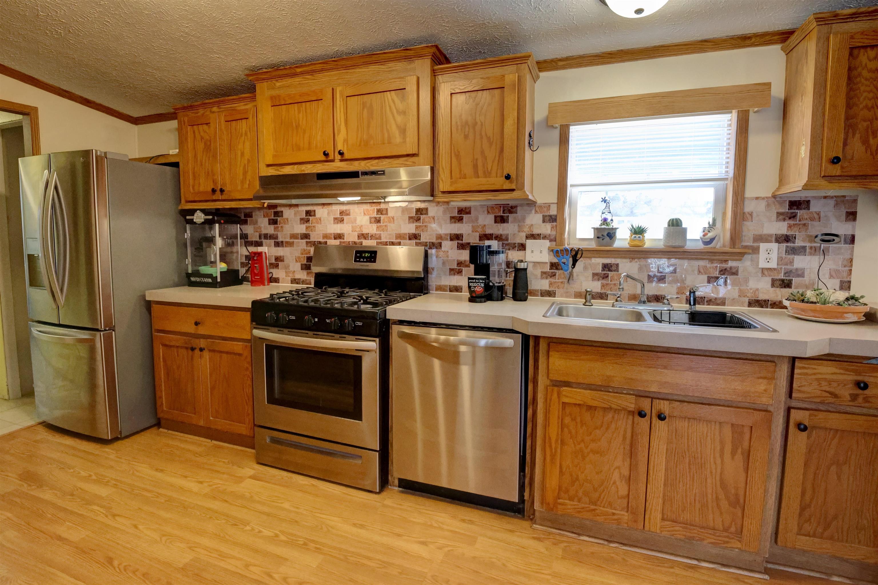 410 Railroad Street Rio, WI 53960 - Photo 12 of 30