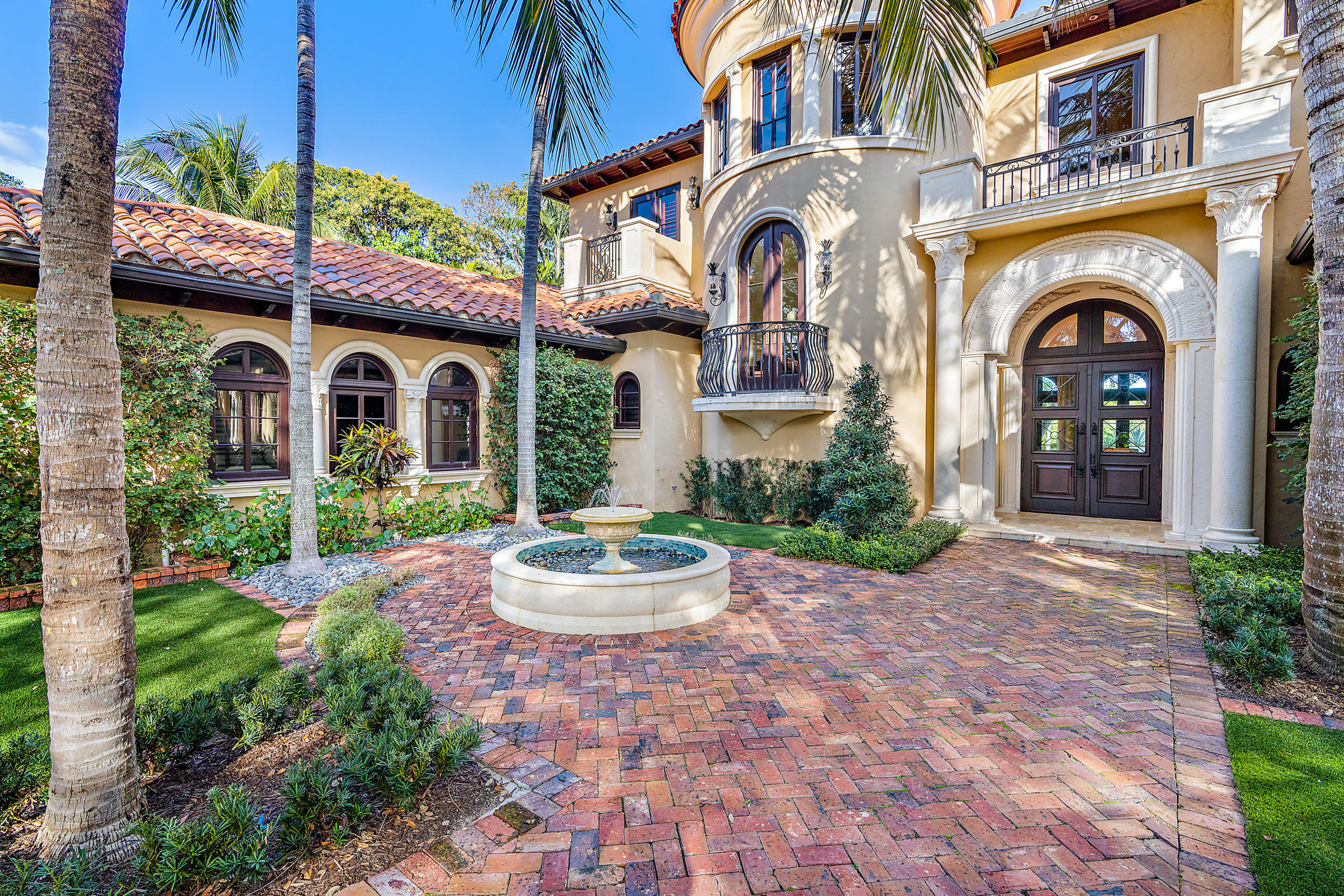 12358 Ridge Road North Palm Beach, FL 33408 - Photo 2 of 23 Exterior Front