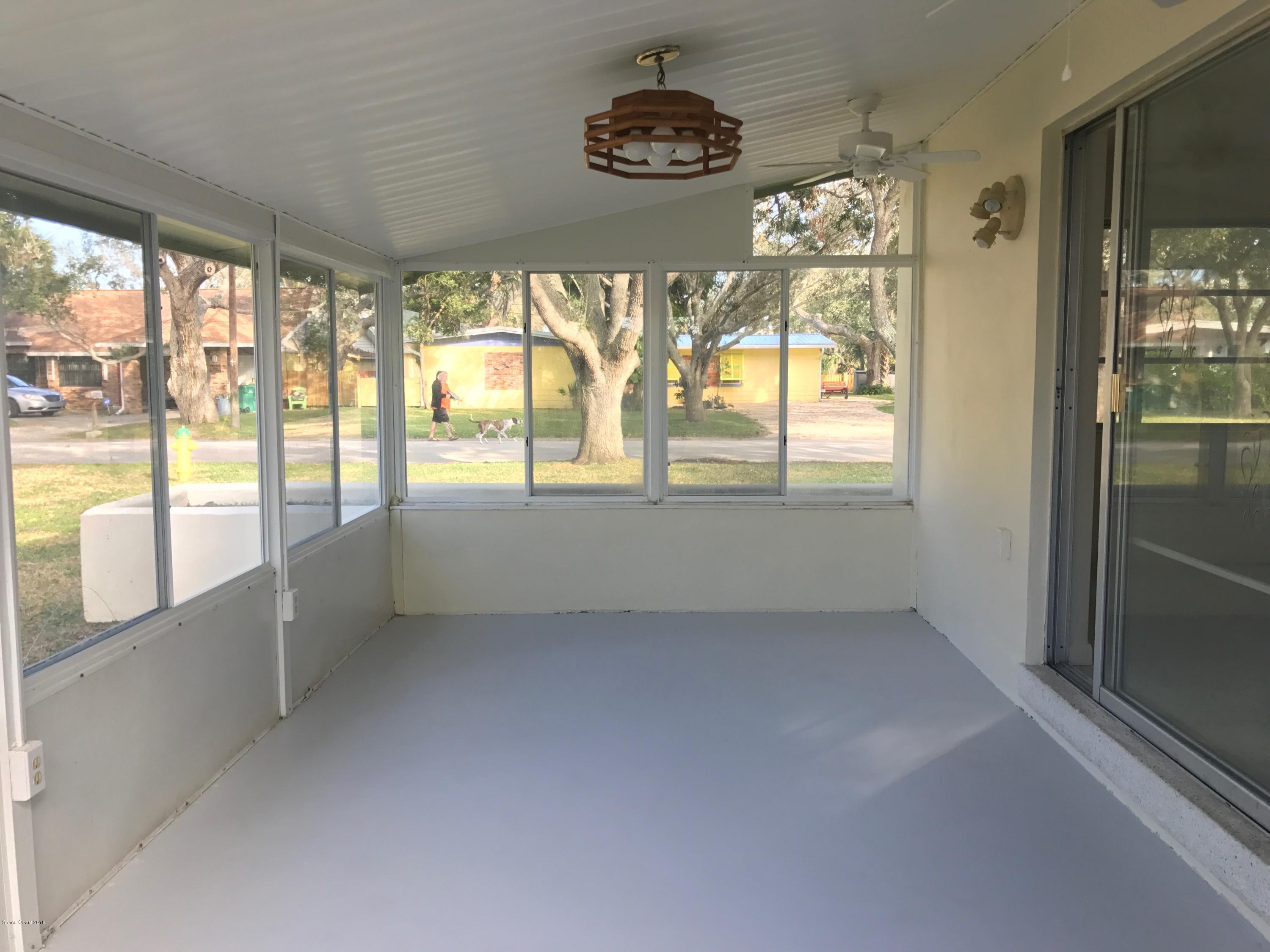 945 Samar Road Cocoa Beach, FL 32931 - Photo 5 of 17 Florida room