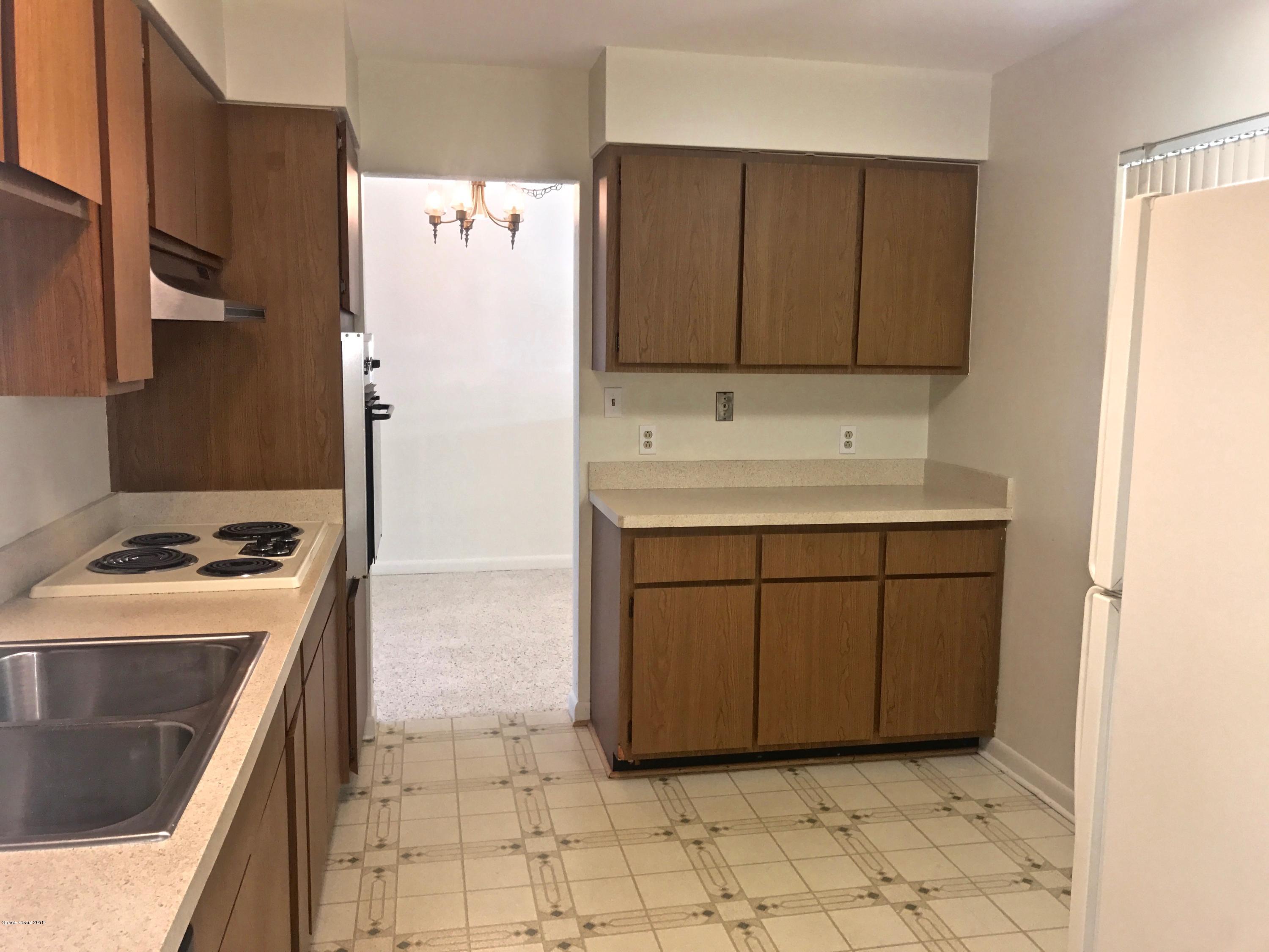 945 Samar Road Cocoa Beach, FL 32931 - Photo 9 of 17 Kitchen