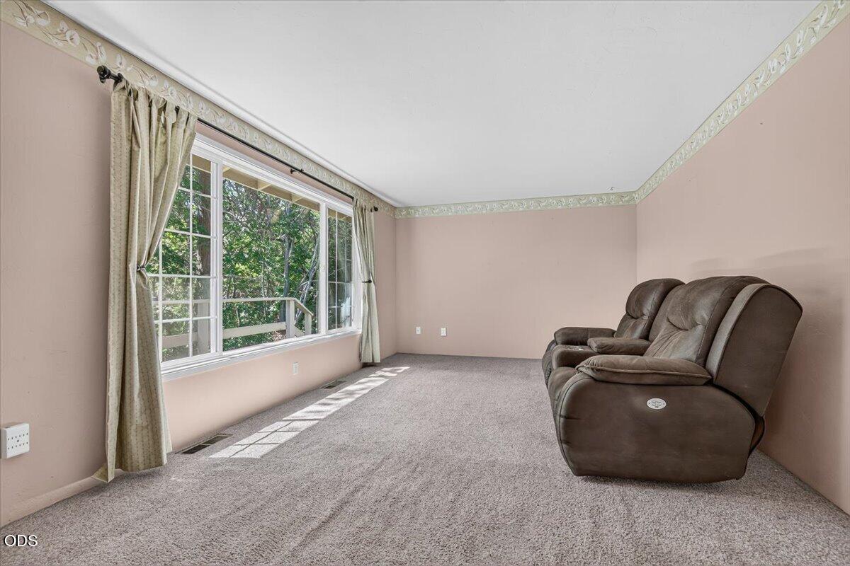 624 Crowson Road Ashland, OR 97520 - Photo 12 of 41