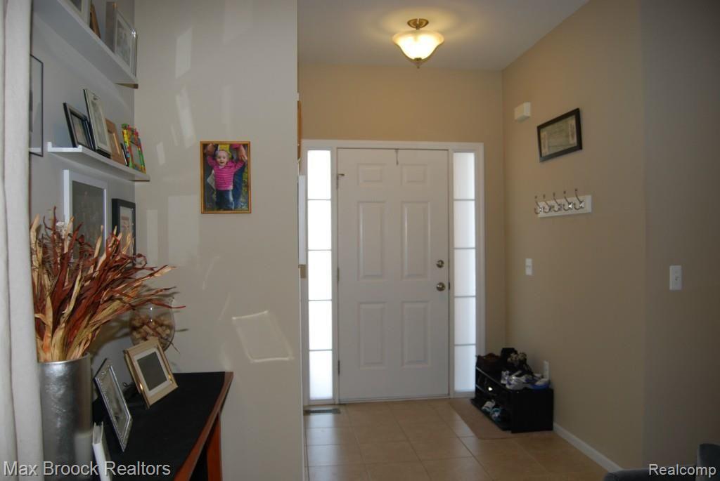 3915 Cone Avenue Rochester Hills, MI 48309 - Photo 4 of 40