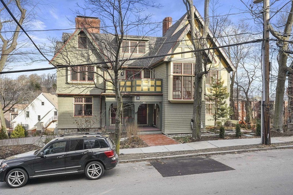 165 Winthrop Road, Unit D Brookline, MA 02445 - Photo 5 of 40
