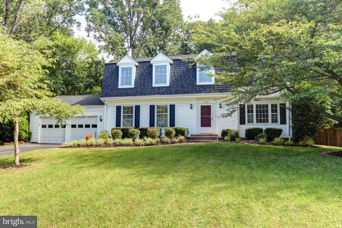 Beautiful front yard!