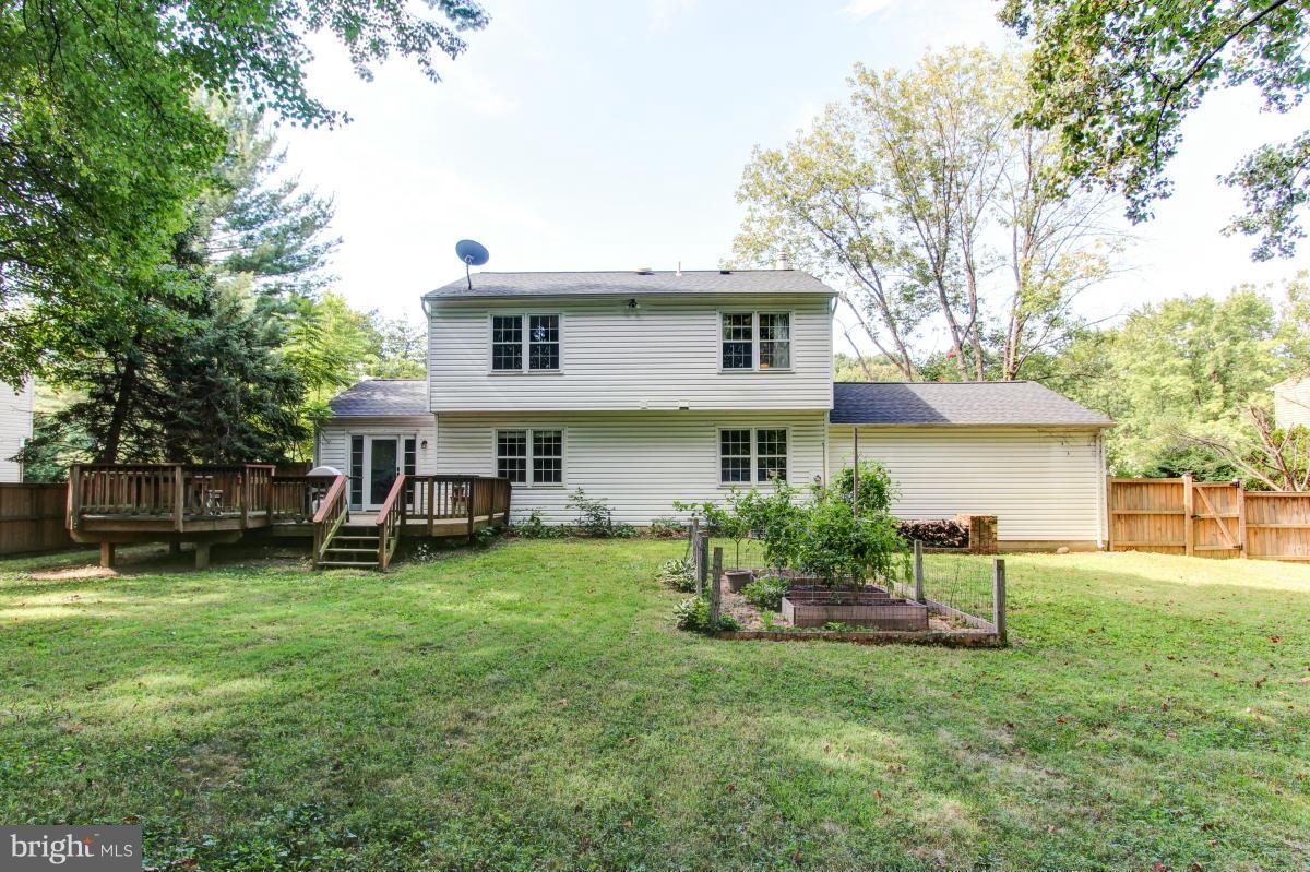 12328 Coleraine Court Reston, VA 20191 - Photo 29 of 30 Exterior (Rear)