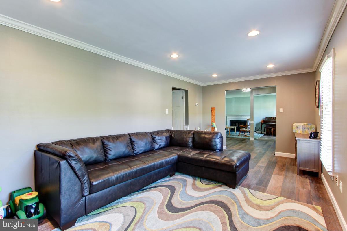 Living Room has recessed lighting