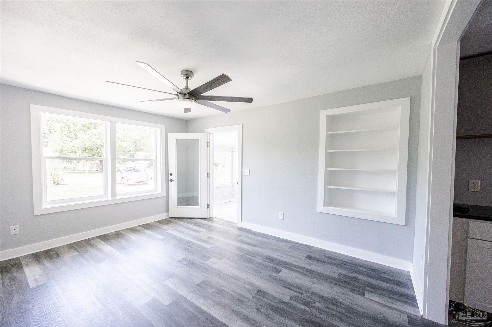 402 Rue Max Street Pensacola, FL 32507 - Photo 8 of 26