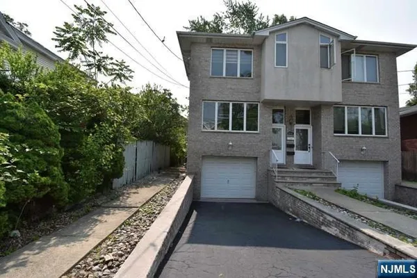 $4,750 | 2482 5th Street, Unit B, Fort Lee, NJ 07024