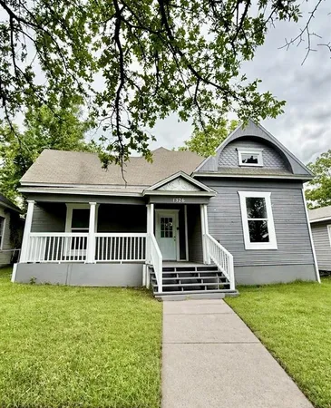 $1,400 | 1326 West Sears Street, Denison, TX 75020