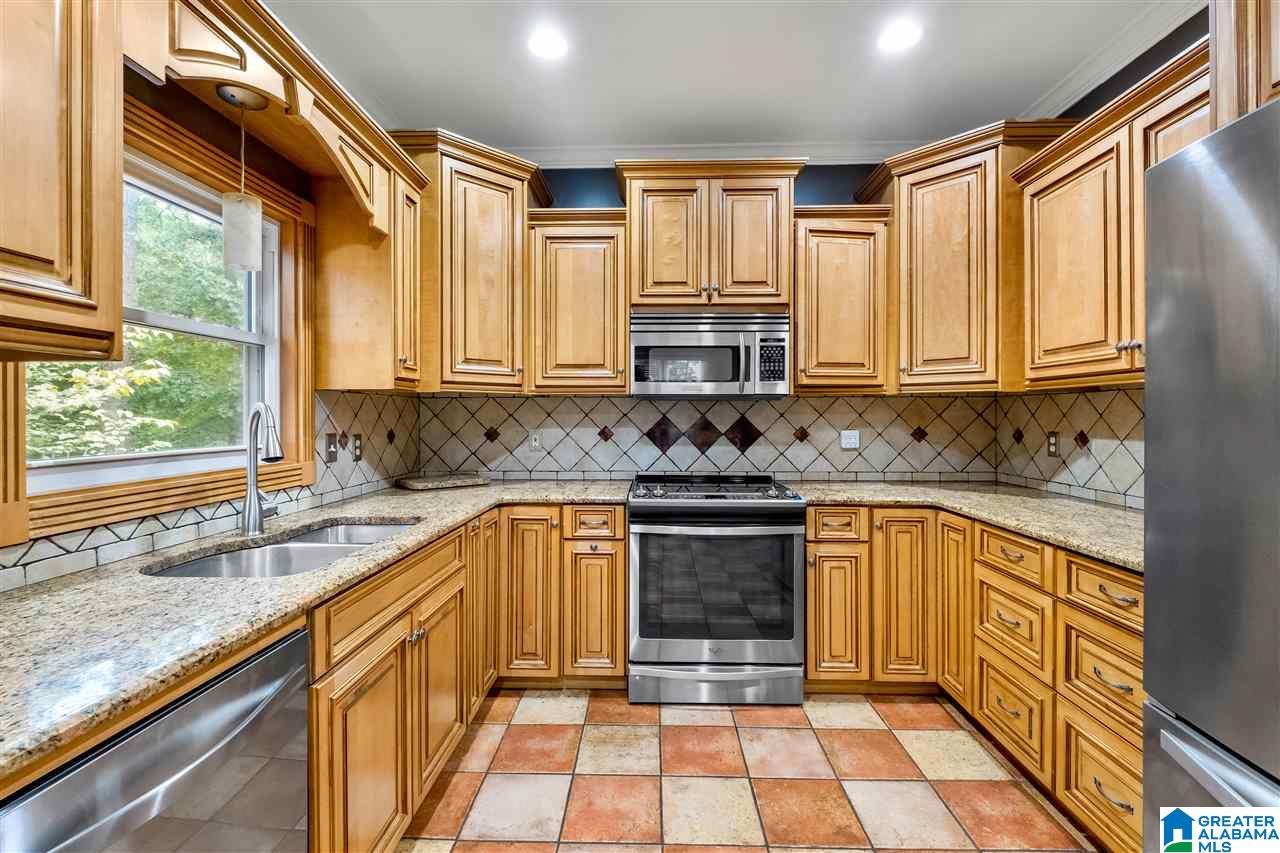 1817 Brookview Lane Birmingham, AL 35216 - Photo 11 of 49