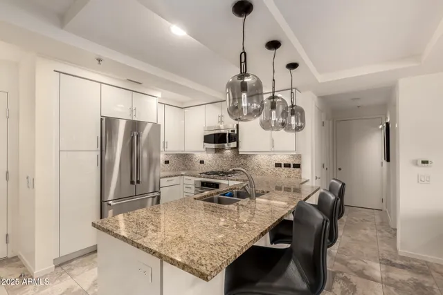 $5,900 | 7131 East Rancho Vista Drive, Unit 6010, Scottsdale, AZ 85251