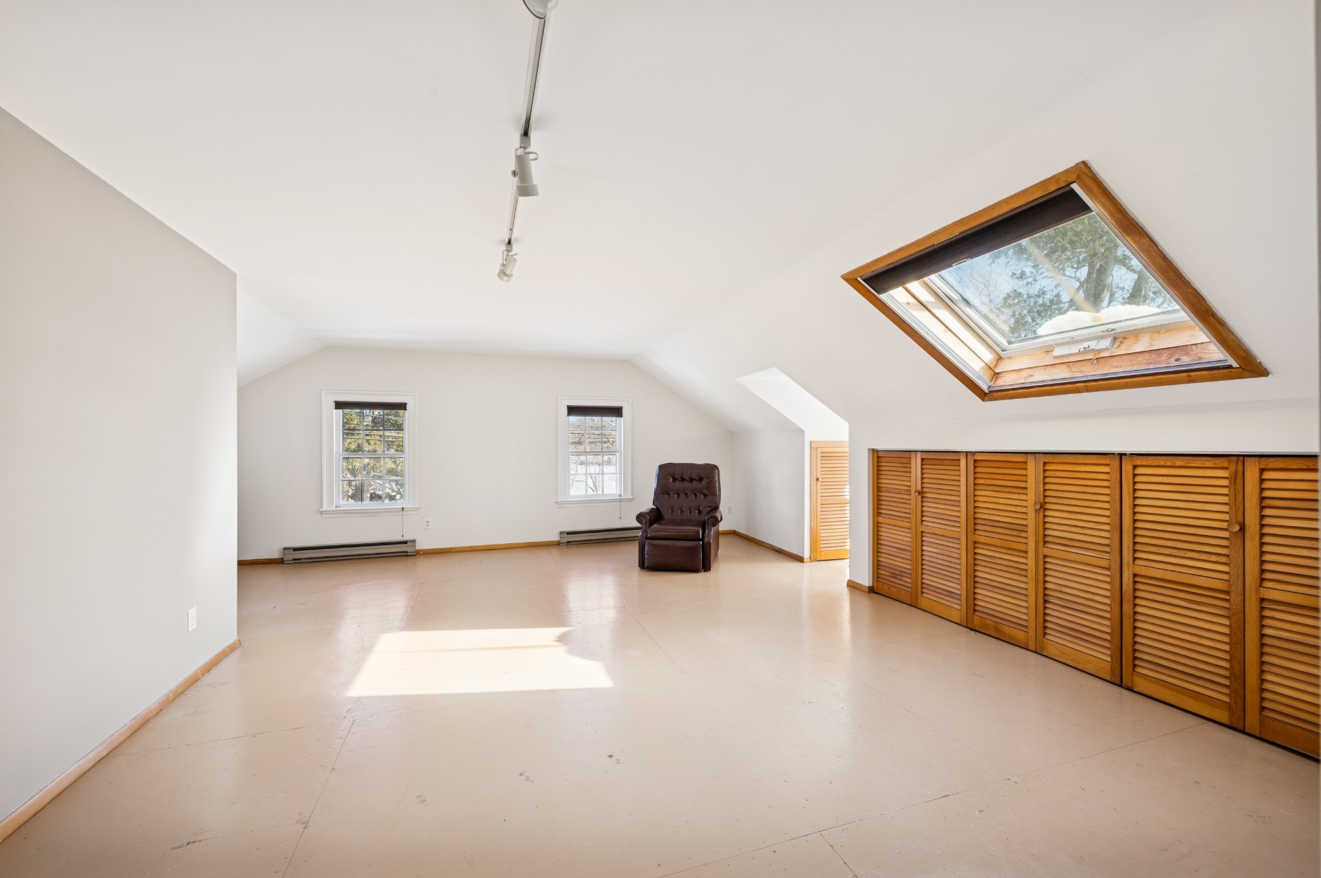 338 Main Street Sag Harbor, NY 11963 - Photo 15 of 21