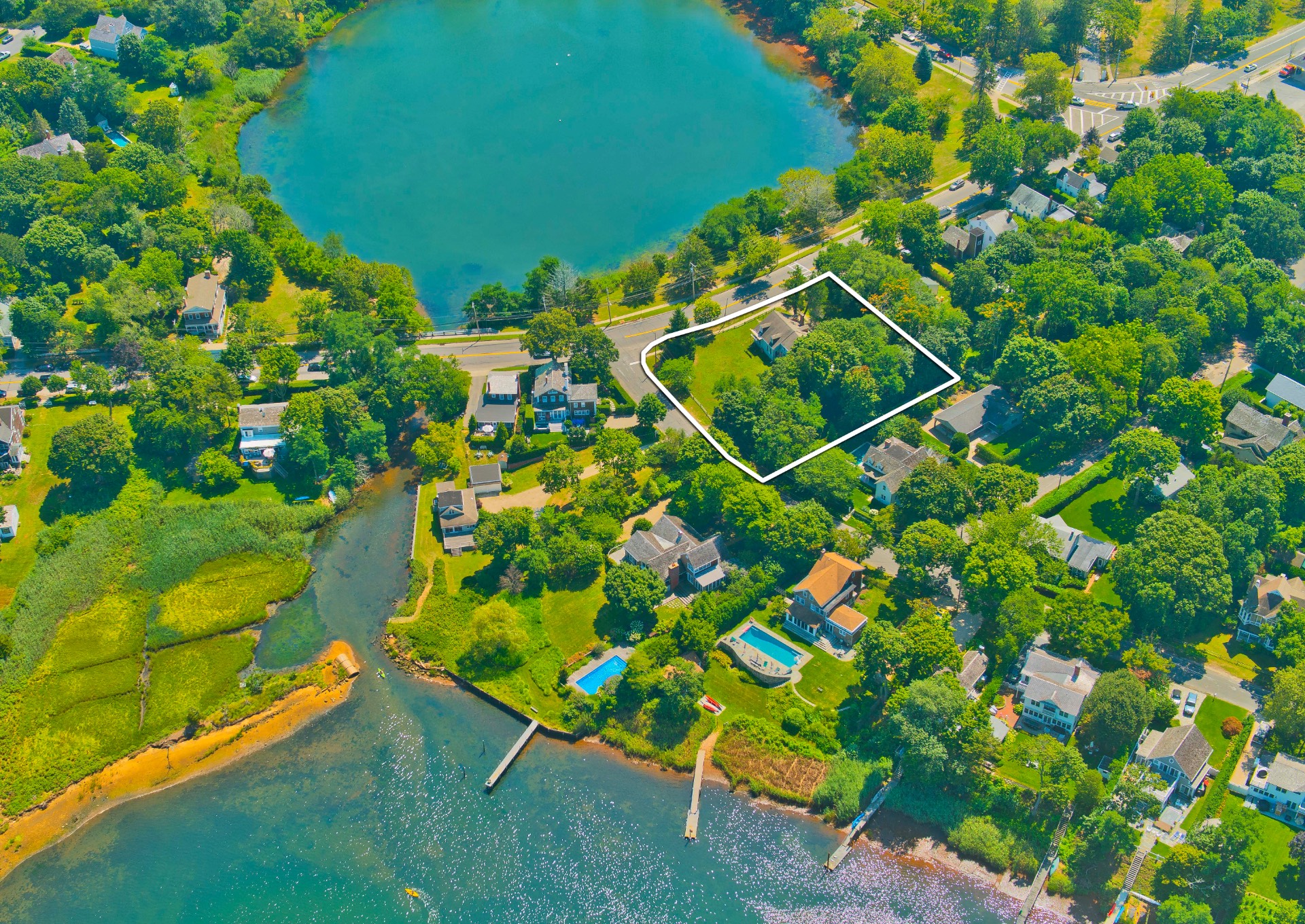 338 Main Street Sag Harbor, NY 11963 - Photo 19 of 21