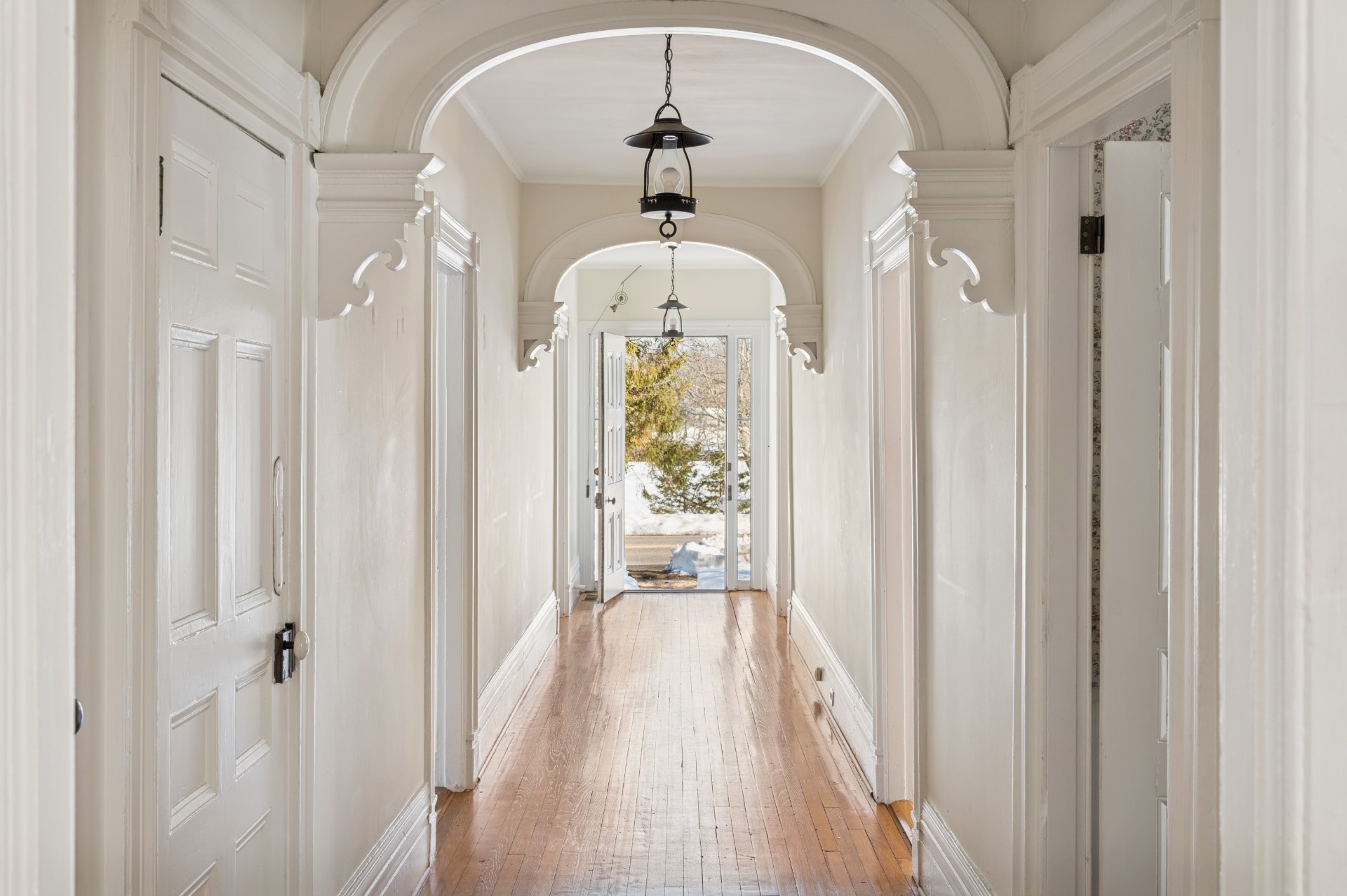 338 Main Street Sag Harbor, NY 11963 - Photo 3 of 21