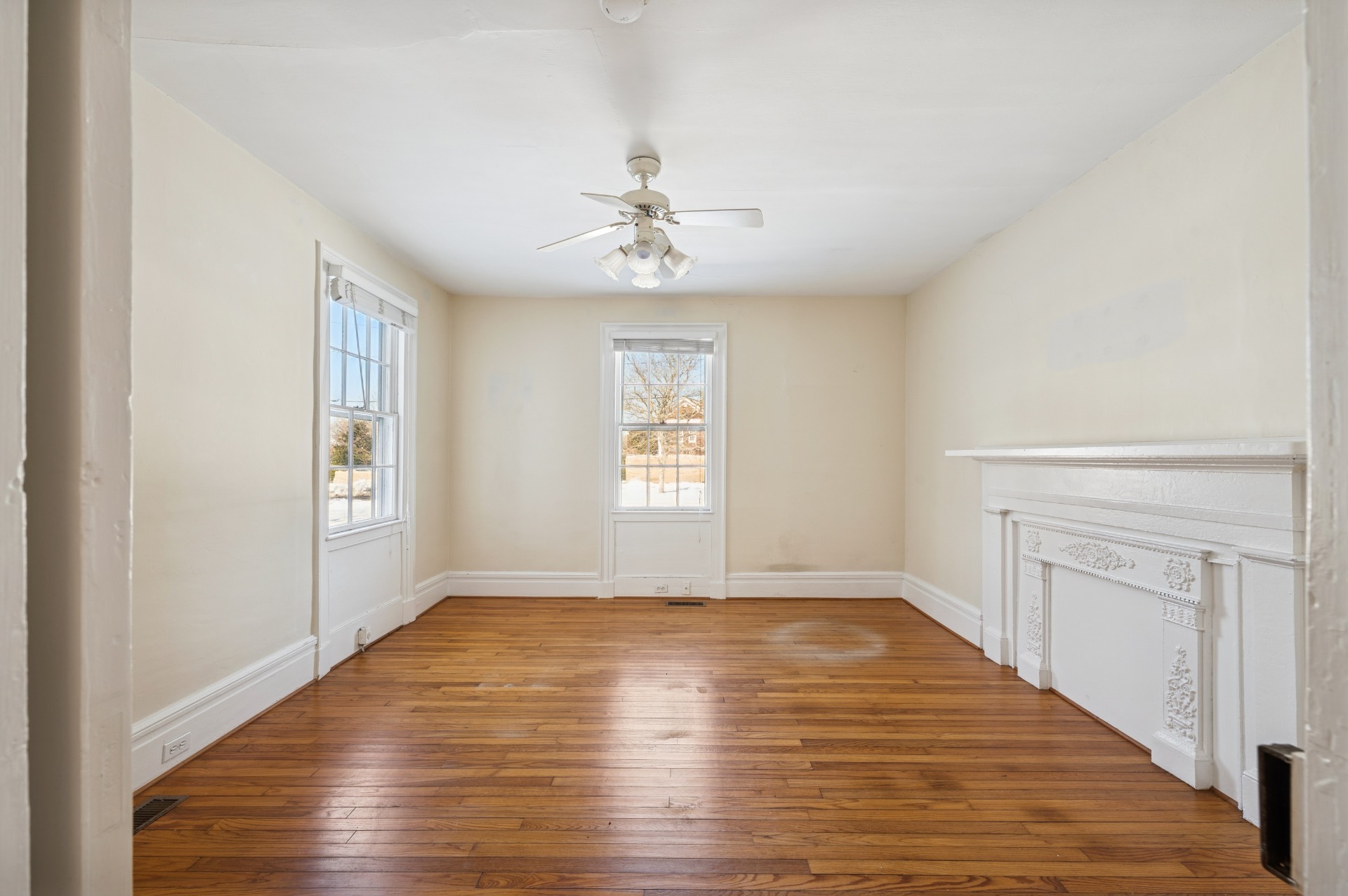 338 Main Street Sag Harbor, NY 11963 - Photo 9 of 21